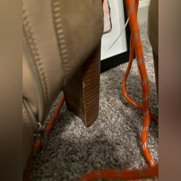 Steve Madden “Karey” Leather Lace Up Boots NWOB - Picture 12 of 16